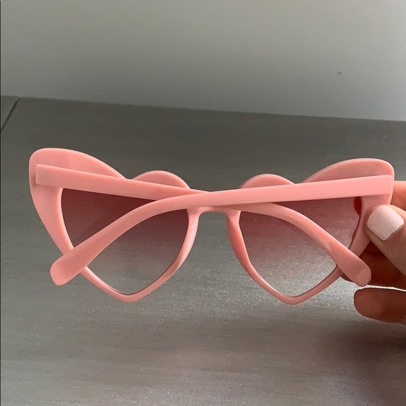 Pink heart glasses - Picture 3 of 3